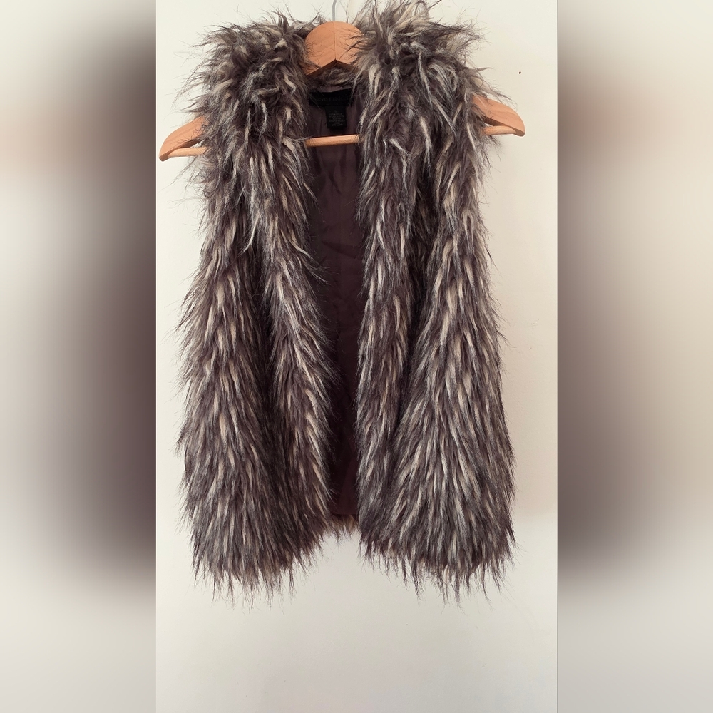 Steve Madden Gray and Cream Faux‎ Fur Vest